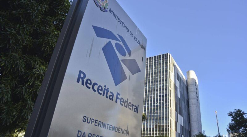 Pix e cartão de crédito: entenda as novas regras de fiscalização da Receita