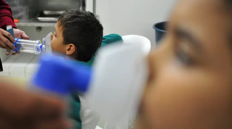 Casos de síndrome respiratória aguda grave leva cidades do Sul e Sudeste a decretarem emergência em saúde pública