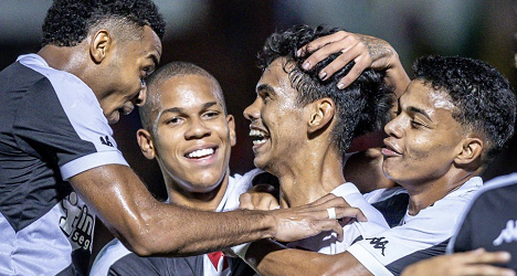 Com show de Zuccarello, Vasco goleia o Flamengo-SP na Copinha e avança às quartas